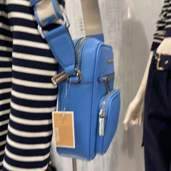 MICHAEL KORS Jet Set Medium Leather Crossbody Bag Flight
Sth Pacific
NWT - Picture 15 of 16